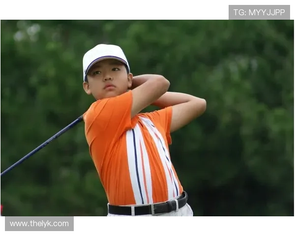 张岩:早些经历人生挑战 为青少年树立榜样 张岩:早些经历人生挑战 为青少年树立榜样