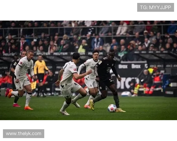 [德甲]凯恩世界波 拜仁战胜沃尔夫斯堡.